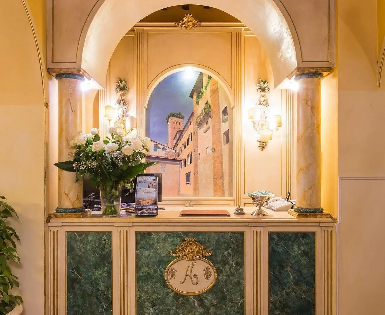 Hotel Palazzo Alexander Lucca 4*,  Itália