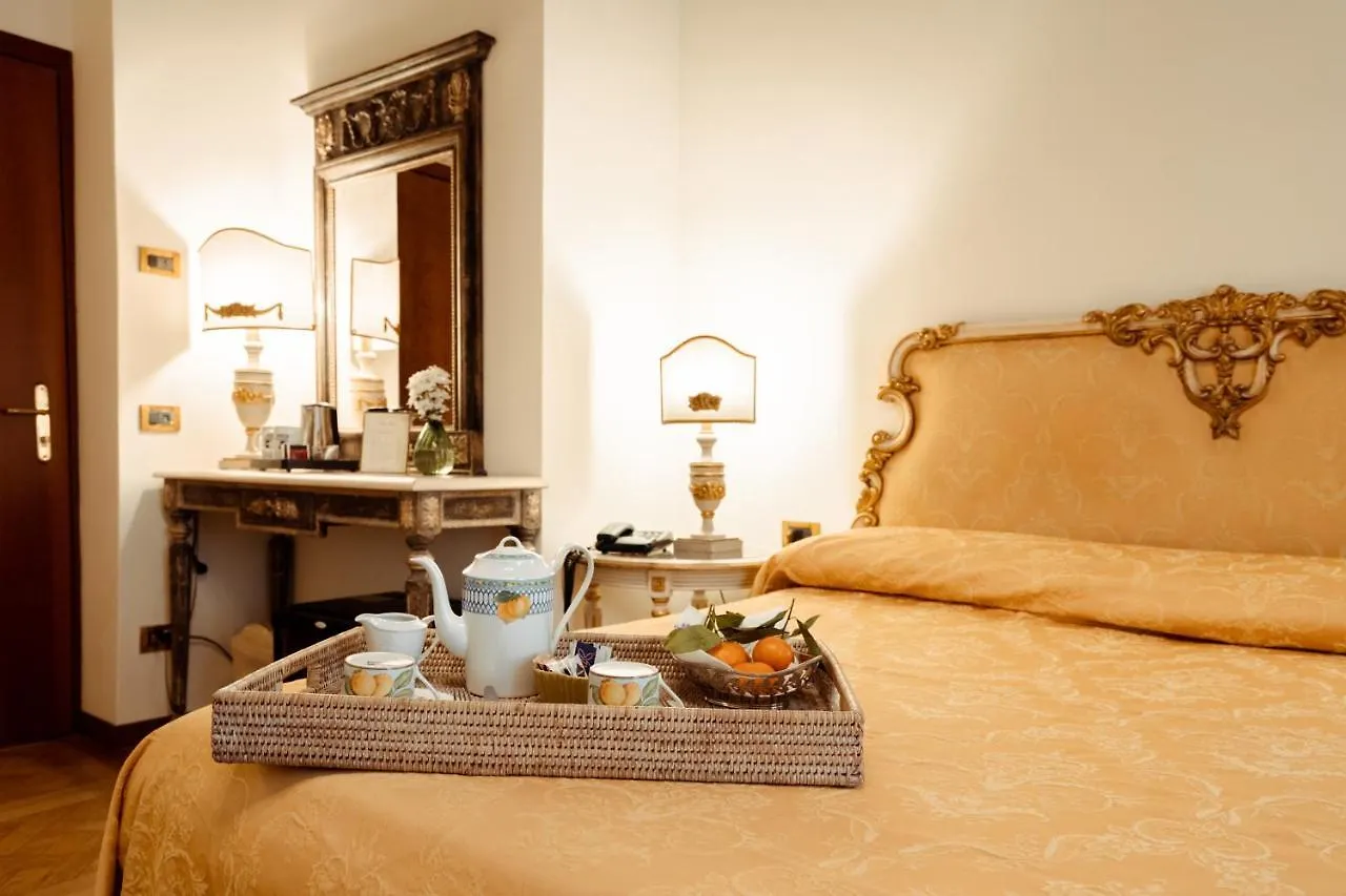 Hotel Palazzo Alexander Lucca