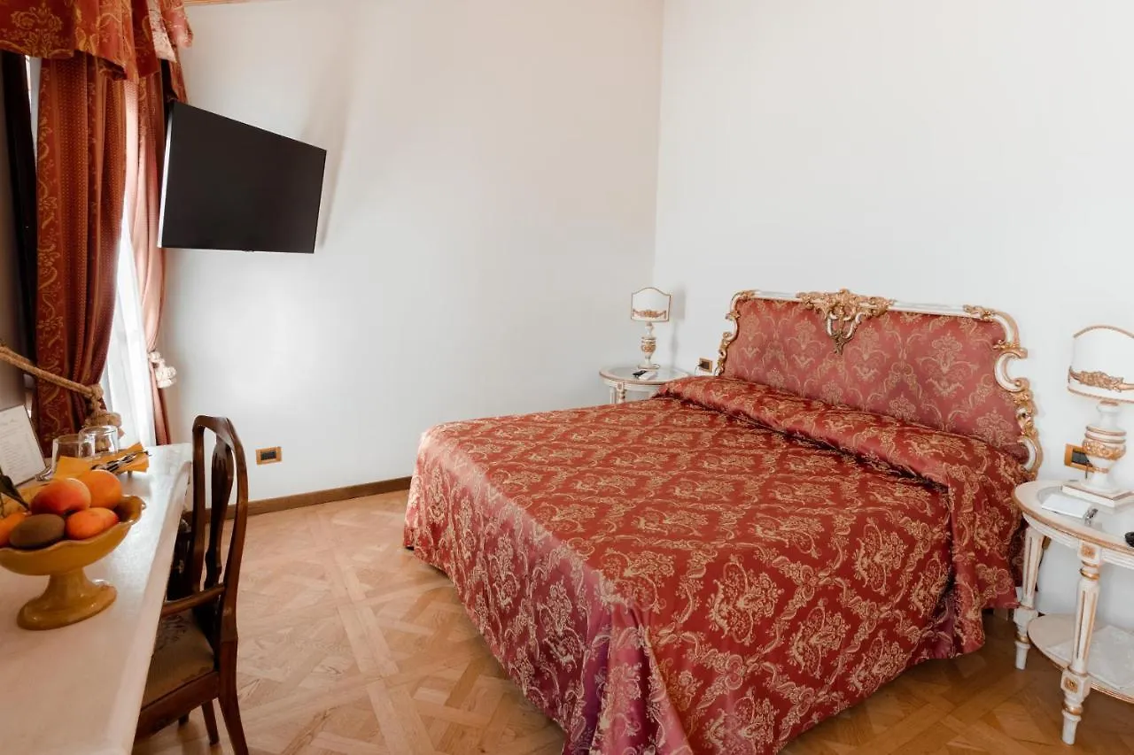 Hotel Palazzo Alexander Lucca