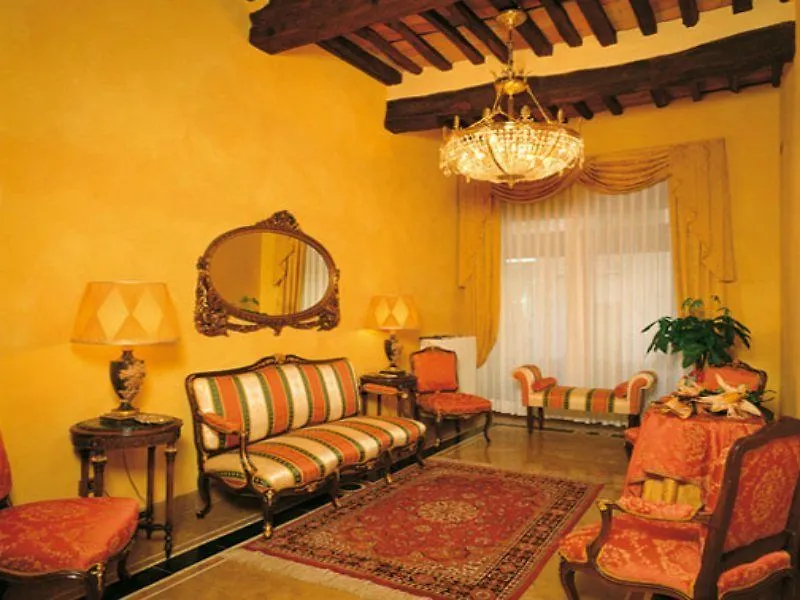 Hotel Palazzo Alexander Lucca 4*,  Italy